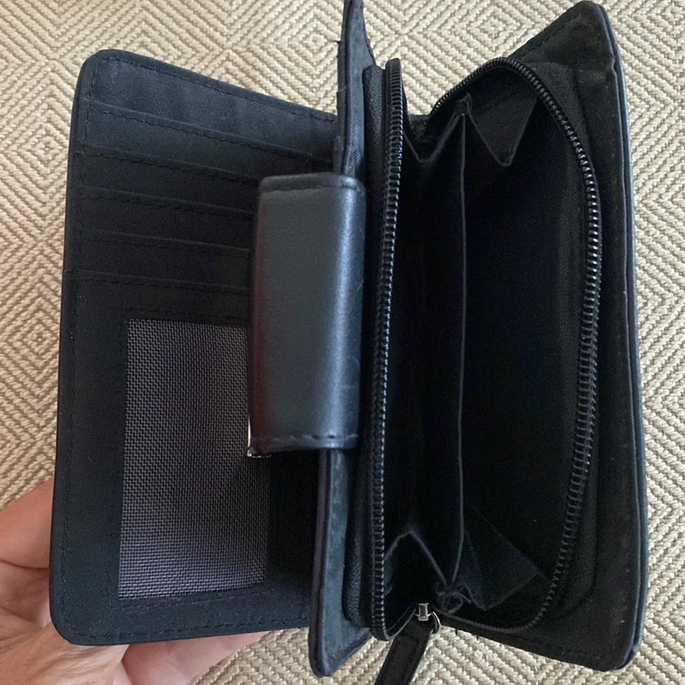 Tahari black vegan leather wallet with Identity Protect lining - Picture 2 of 5